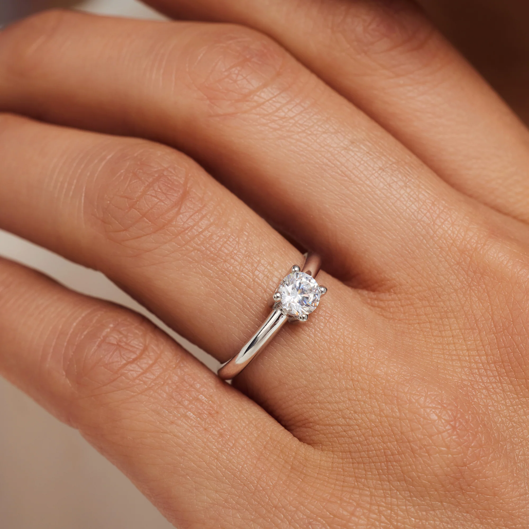 Saint Germain Soleil 14 karat white gold ring with zirconia stone - Image 2
