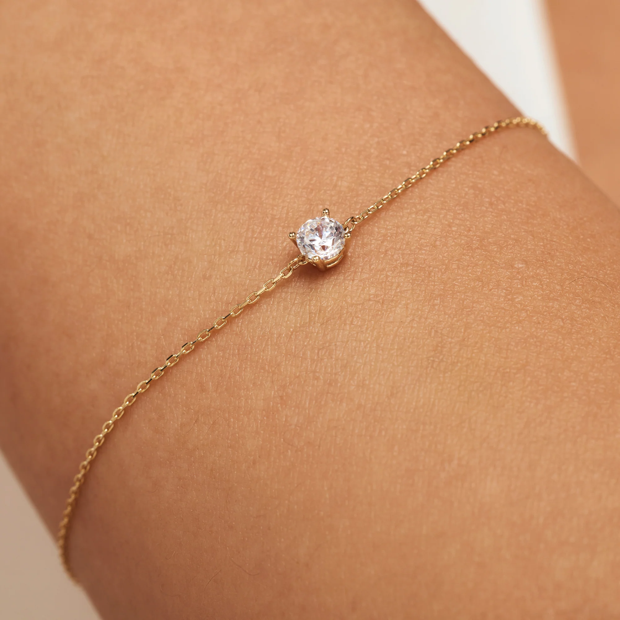 Le Marais Isabeau 14 karat gold bracelet with zirconia stone - Image 2