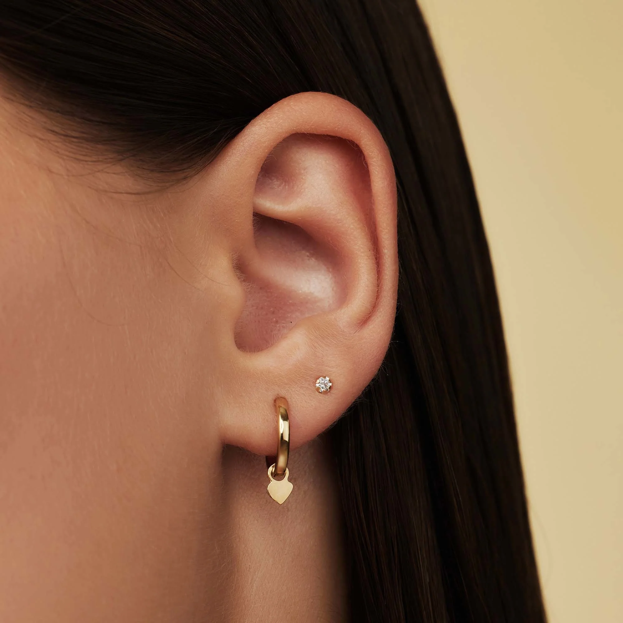 Belleville Amore 14 karat gold hoop earrings with heart - Image 2