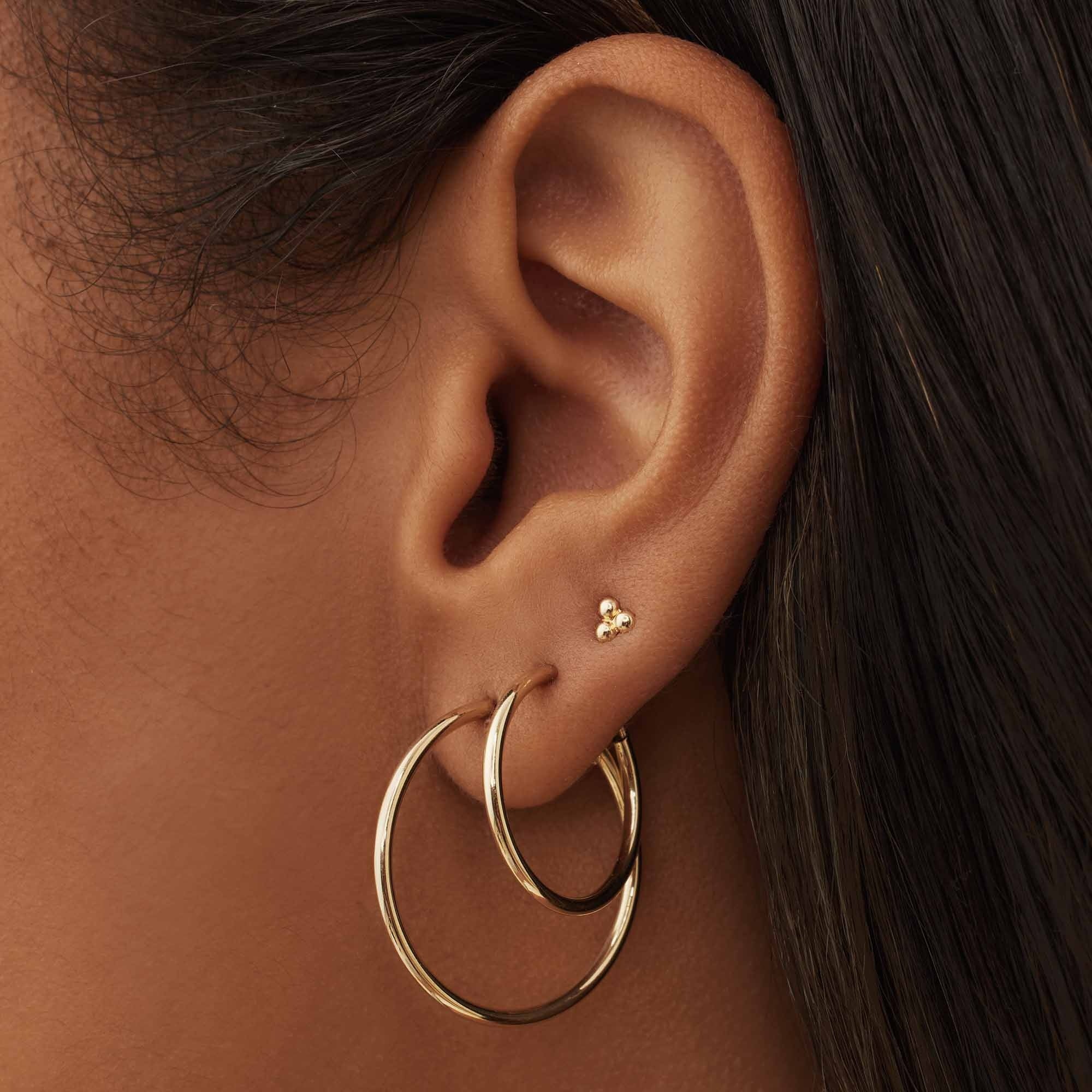 Le Marais Cerise 14 karat gold hoop earrings (16 mm) - Image 2