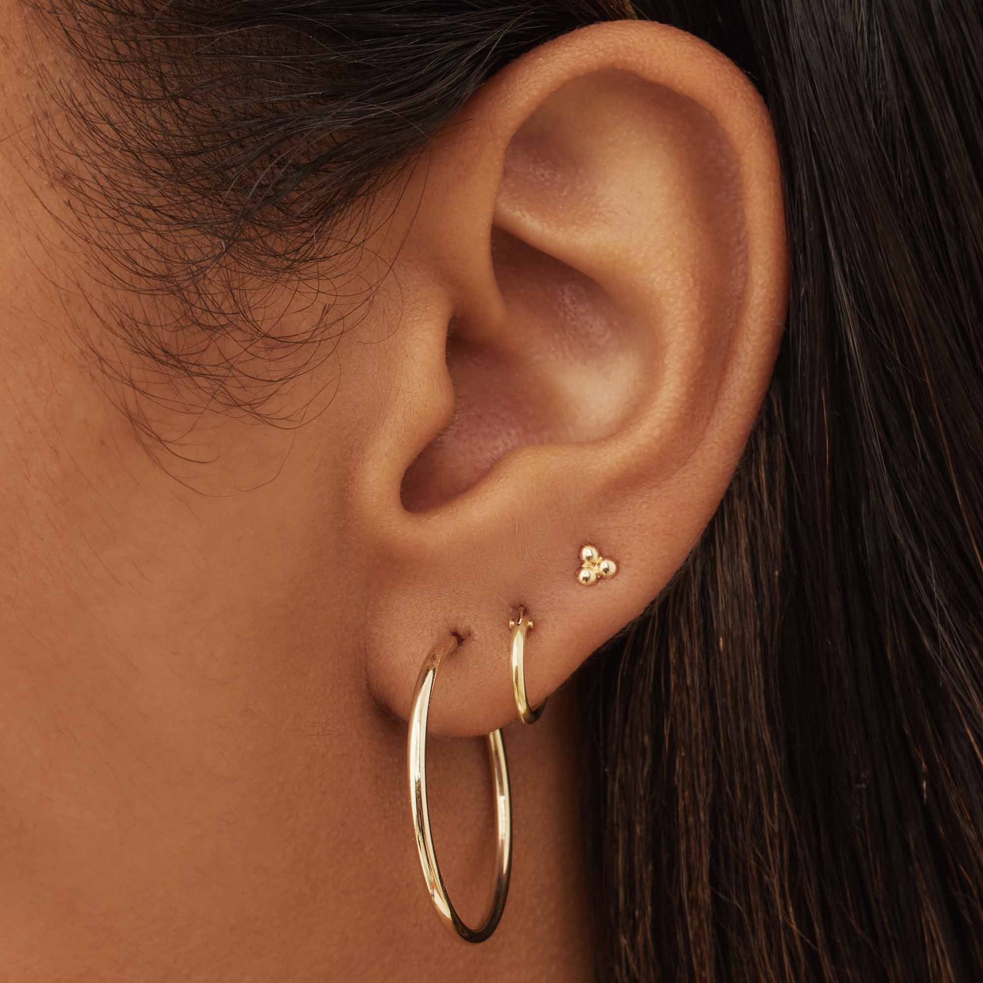 Le Marais Cerise 14 karat gold hoop earrings (25 mm) - Image 2