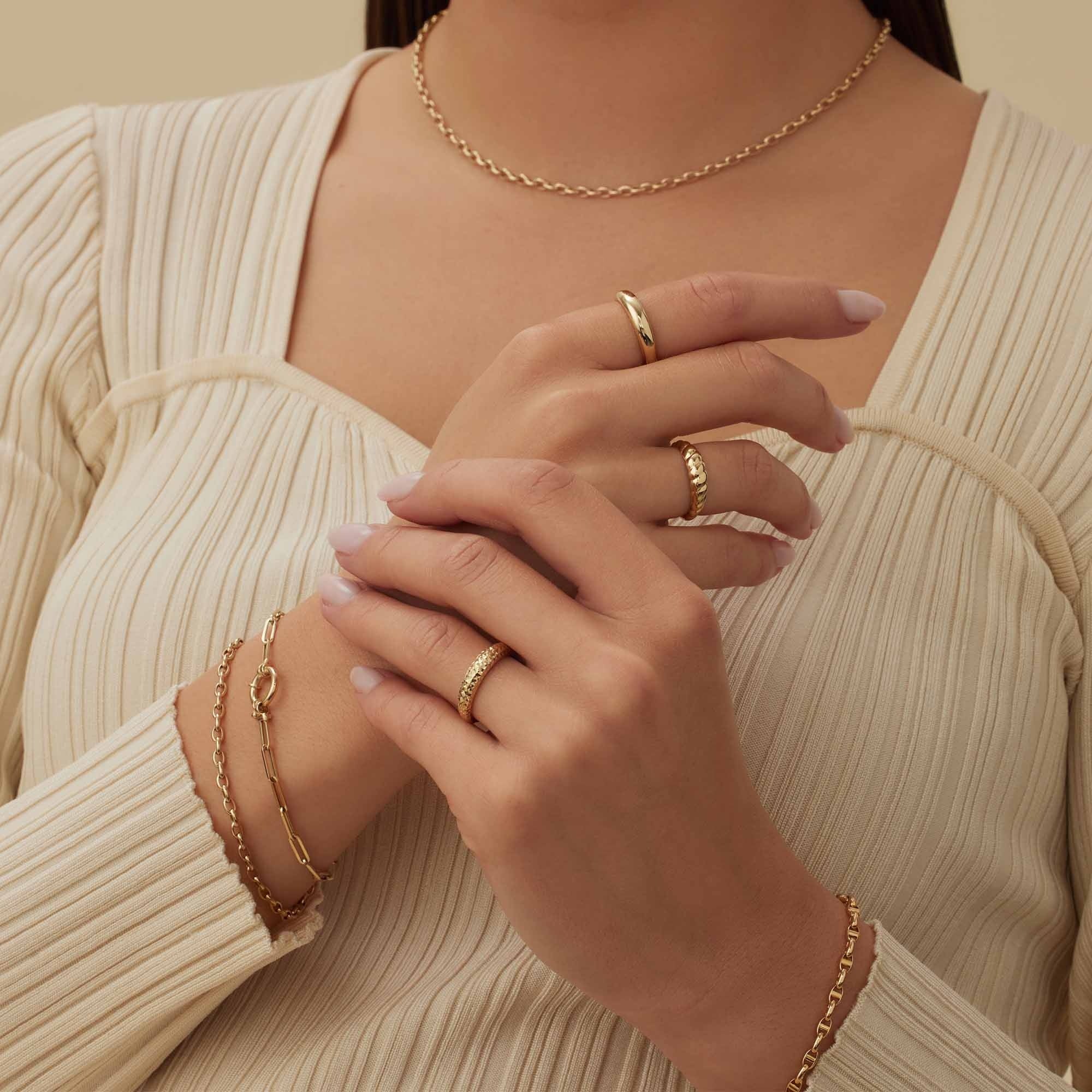 Aidee Elodie 14 karat gold ring with twist - Image 5