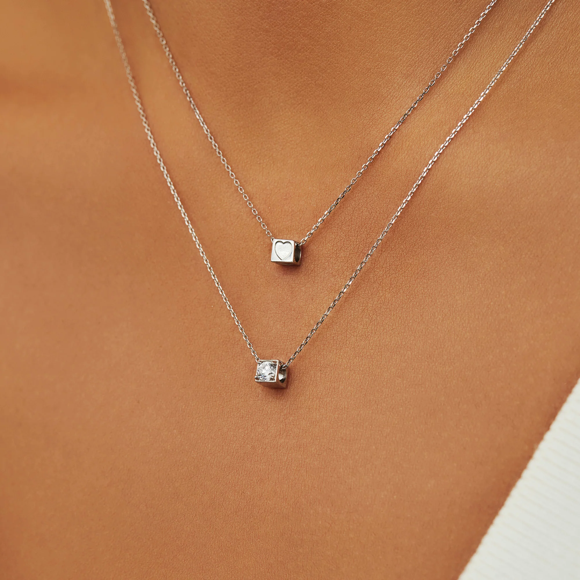 Saint Germain Felie 14 karat white gold cube charm with zirconia stone - Image 3