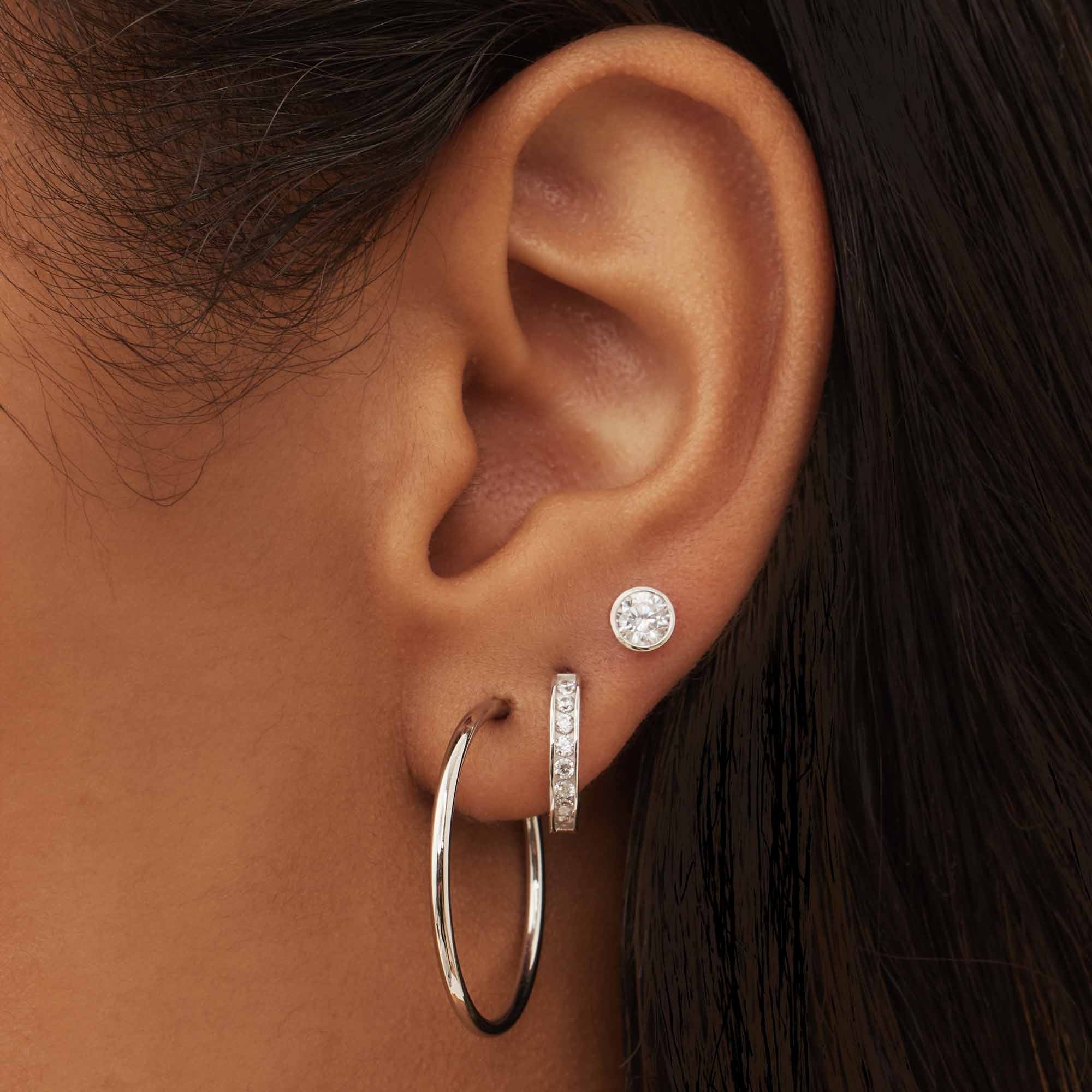 Saint Germain Cerise 14 karat white gold hoop earrings (22 mm) - Image 2