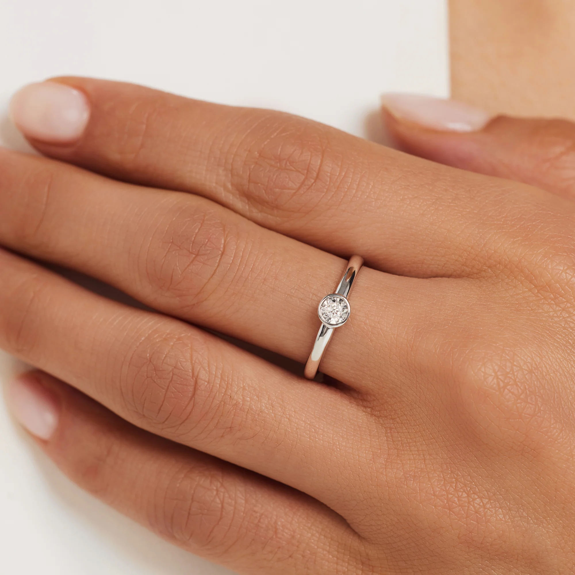 De la Paix Inaya 14 karat white gold ring with diamond 0.03 carat - Image 2