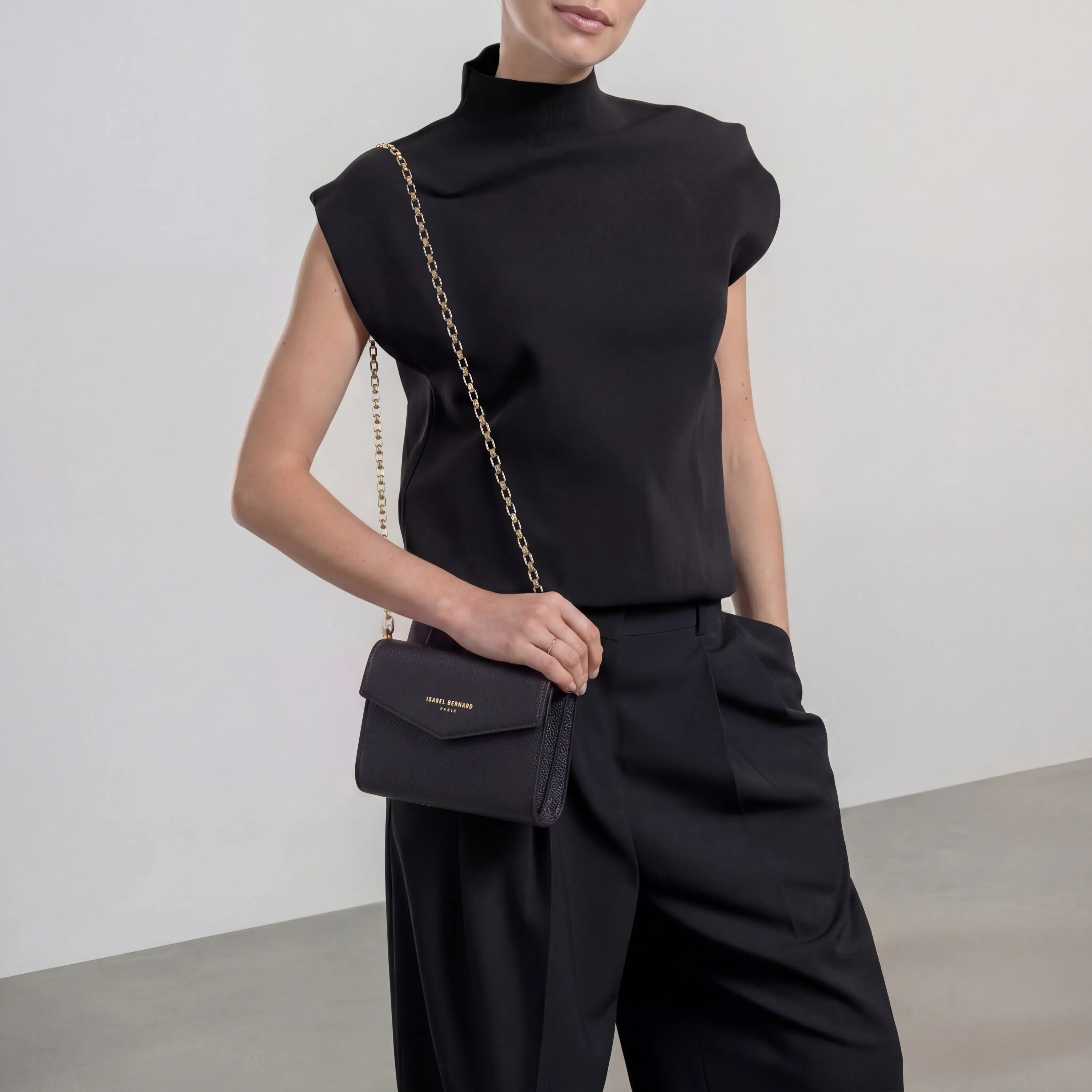 Honoré Lina Black Clutch With Detachable Shoulder Chain - Image 2