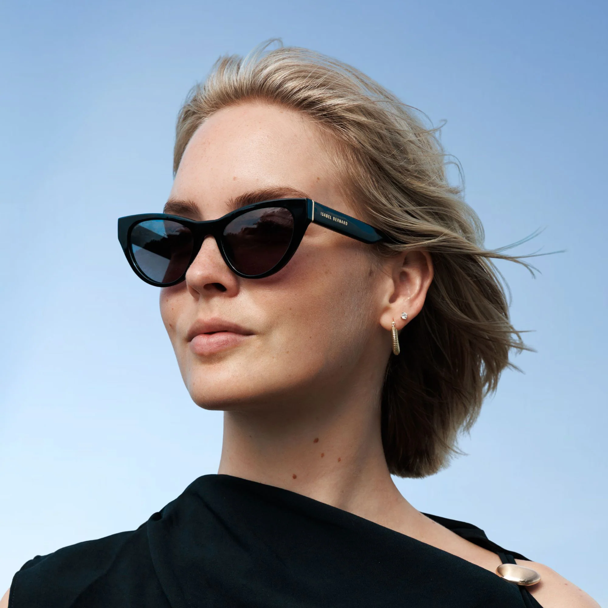 La Villette Lucie black cat eye sunglasses with black lenses - Image 2